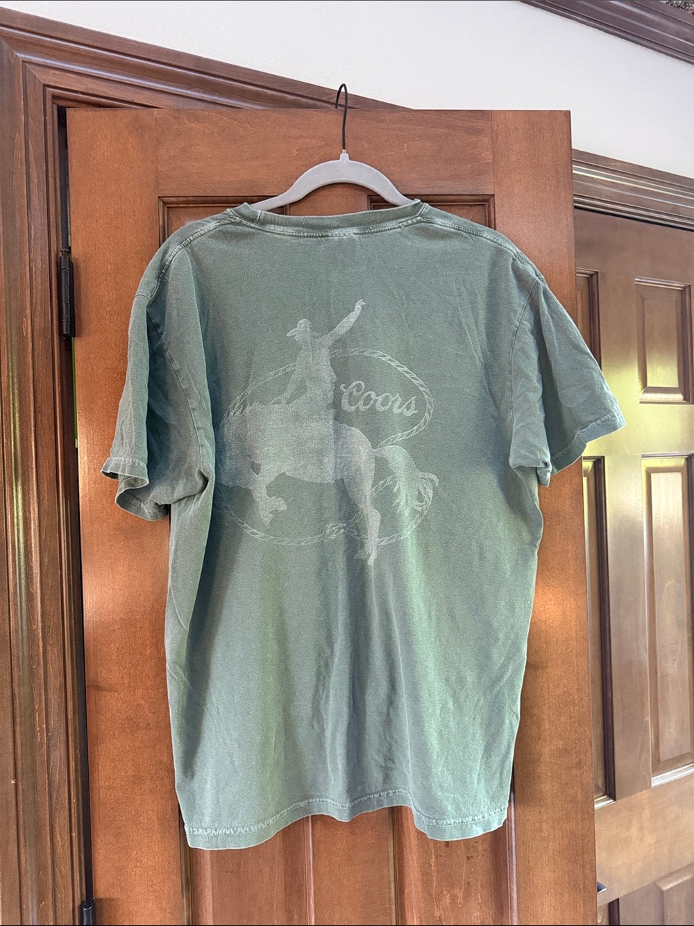 Buckle Green Graphic Short Sleeve Tee